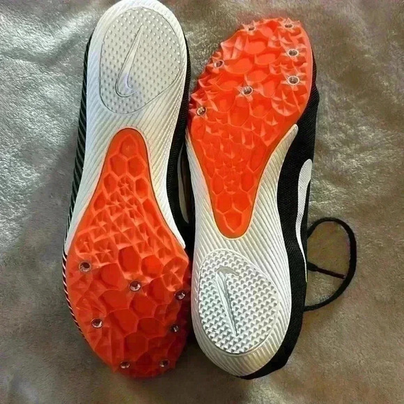 Brand New Mens Nike Zoom Rival M 9 Black Hyper Crimson 2020  Size 8.5 - Picture 3 of 4
